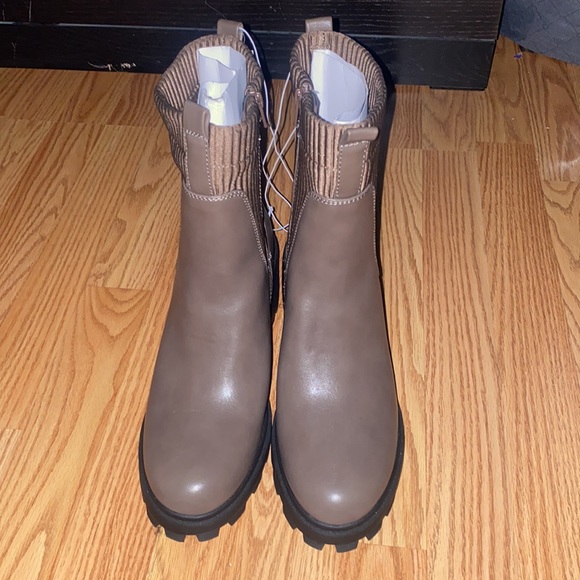 Fall Boots - Picture 2 of 3